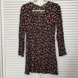 En Creme Black floral long sleeve mini dress